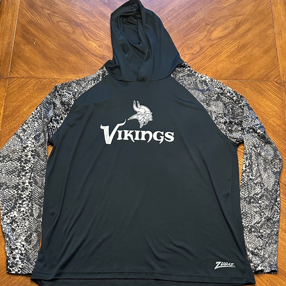 Zubaz Men's Black and Gray Minnesota Vikings Long Sleeve hoodie Tee
